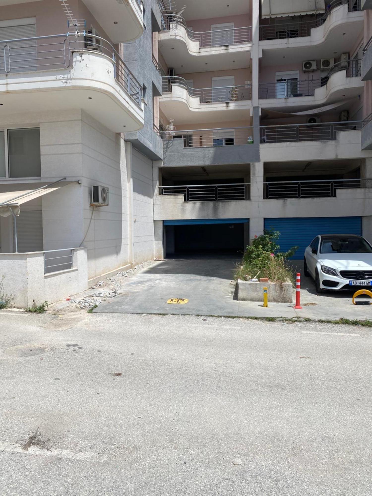 Blue Breeze Attic Apartments Sarande Exterior photo
